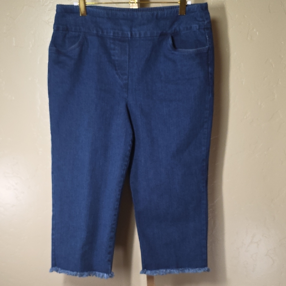 Alfred Dunner Women's Cropped Ankle Jeans in Deep Blue Raw Hem 12 Petite